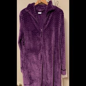 Super Minkey Zip Robe